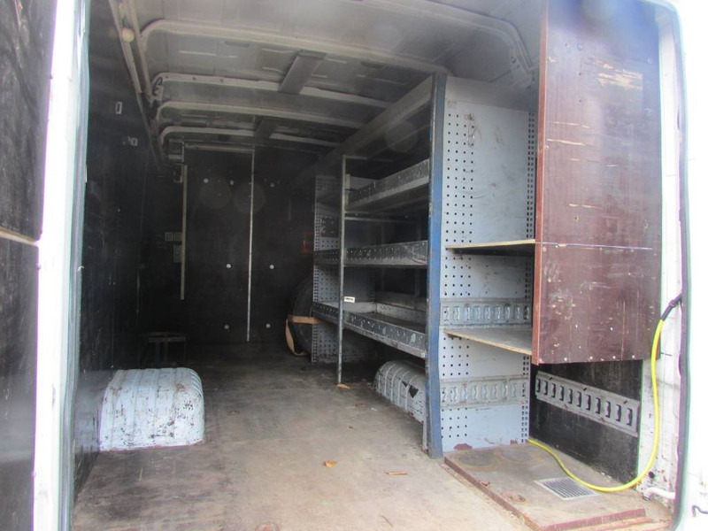 Mercedes-Benz 813 D Vario Kastenwagen - 厢式卡车:图4 Mercedes-Benz 813 D Vario Kastenwagen - 厢式卡车:图4