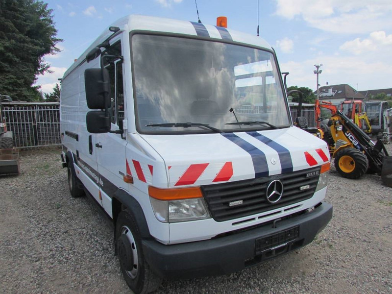 Mercedes-Benz 813 D Vario Kastenwagen - 厢式卡车:图2 Mercedes-Benz 813 D Vario Kastenwagen - 厢式卡车:图2