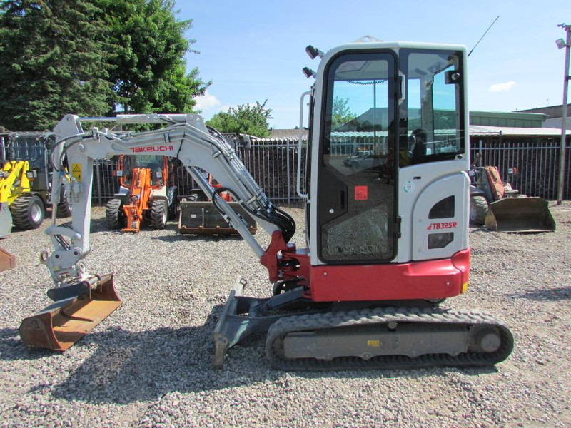 Takeuchi TB 325 R Minibagger 34.500 EUR - 小型挖掘机:图1 Takeuchi TB 325 R Minibagger 34.500 EUR - 小型挖掘机:图1
