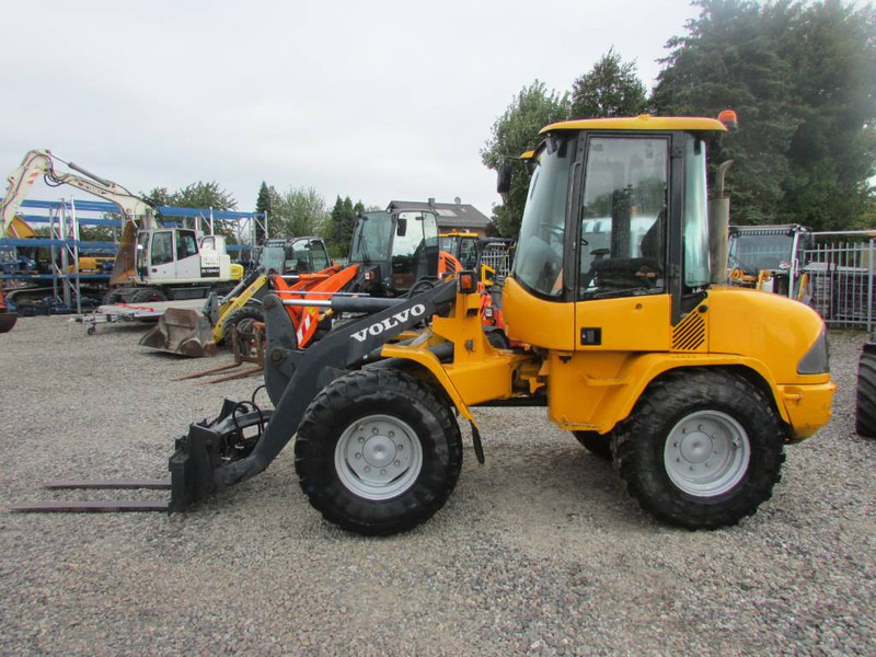 Volvo L 35 B-Z Radlader 16.000 EUR - 轮式装载机:图1 Volvo L 35 B-Z Radlader 16.000 EUR - 轮式装载机:图1