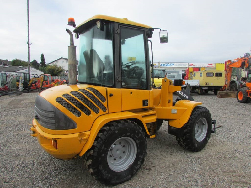 Volvo L 35 B-Z Radlader 16.000 EUR - 轮式装载机:图5 Volvo L 35 B-Z Radlader 16.000 EUR - 轮式装载机:图5
