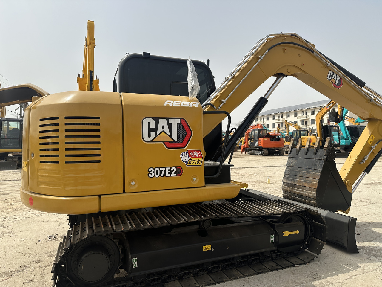 CATERPILLAR 307E2 - 履带式挖掘机:图2 CATERPILLAR 307E2 - 履带式挖掘机:图2