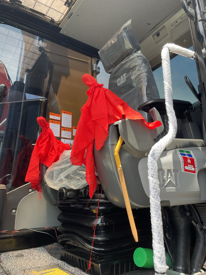 CATERPILLAR 323D2 - 履带式挖掘机:图5 CATERPILLAR 323D2 - 履带式挖掘机:图5