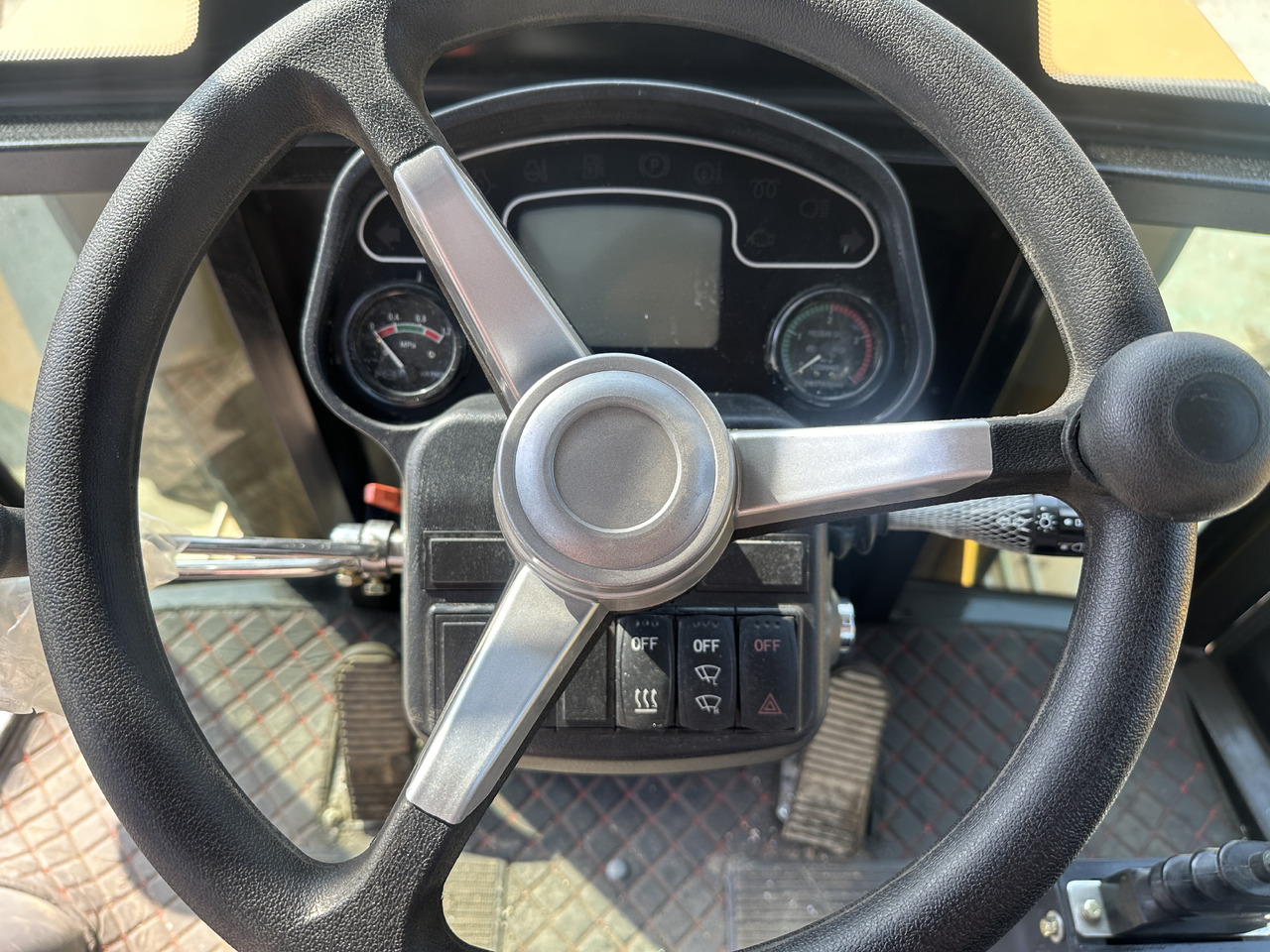 反铲装载机 CATERPILLAR 420F:图12 反铲装载机 CATERPILLAR 420F:图12