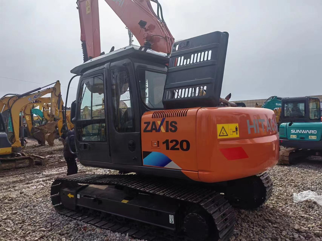 HITACHI ZX120 - 履带式挖掘机:图2 HITACHI ZX120 - 履带式挖掘机:图2