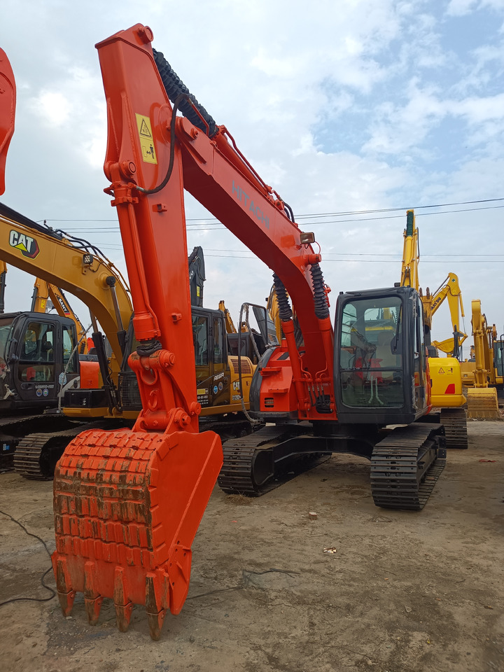 HITACHI ZX135 - 履带式挖掘机:图5 HITACHI ZX135 - 履带式挖掘机:图5