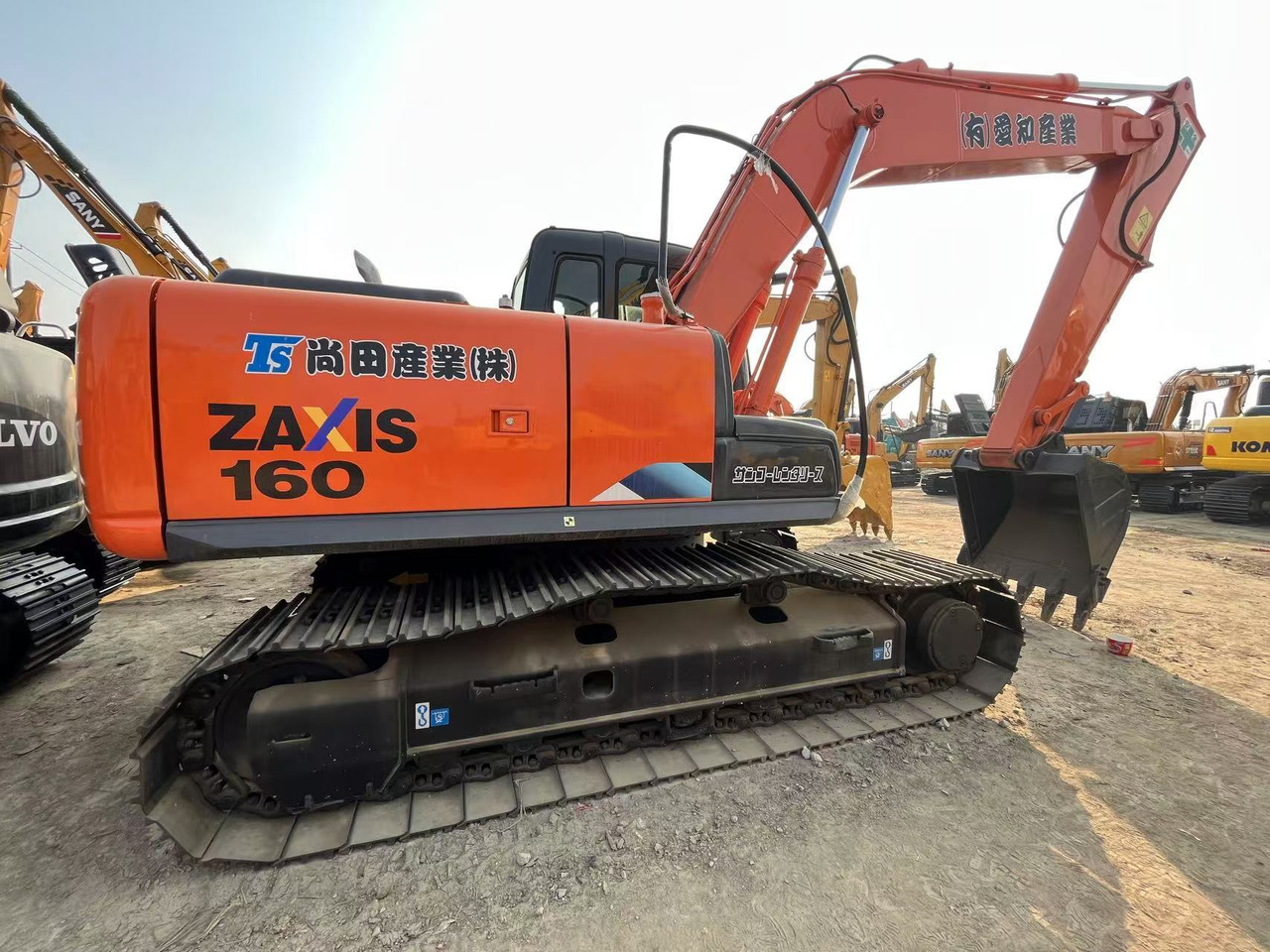 HITACHI ZX160 - 履带式挖掘机:图1 HITACHI ZX160 - 履带式挖掘机:图1