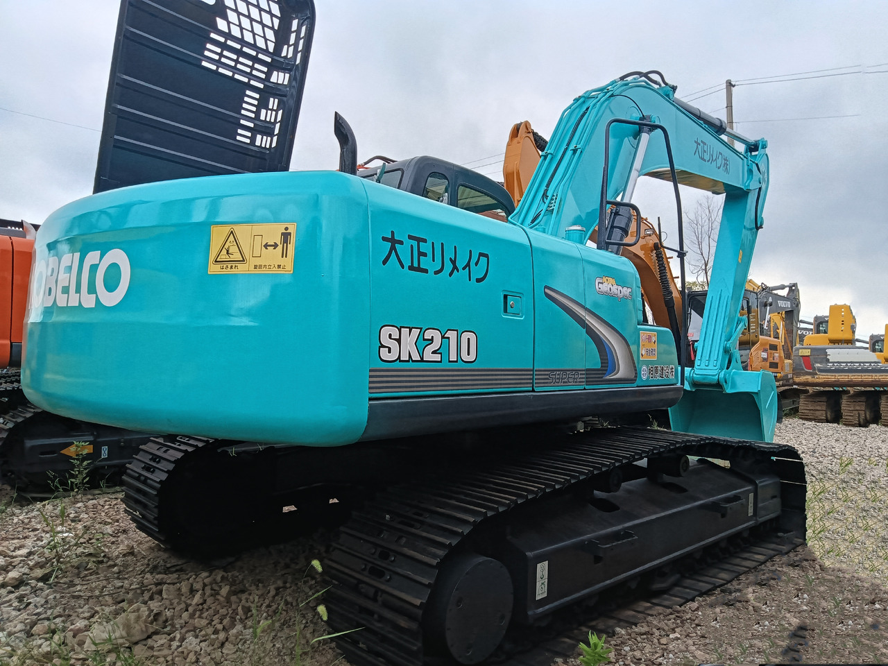 KOBELCO SK 210 - 履带式挖掘机:图2 KOBELCO SK 210 - 履带式挖掘机:图2