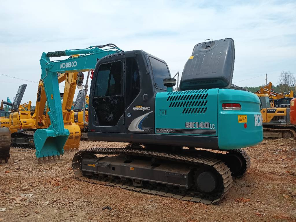 KOBELCO SK140 - 履带式挖掘机:图4 KOBELCO SK140 - 履带式挖掘机:图4