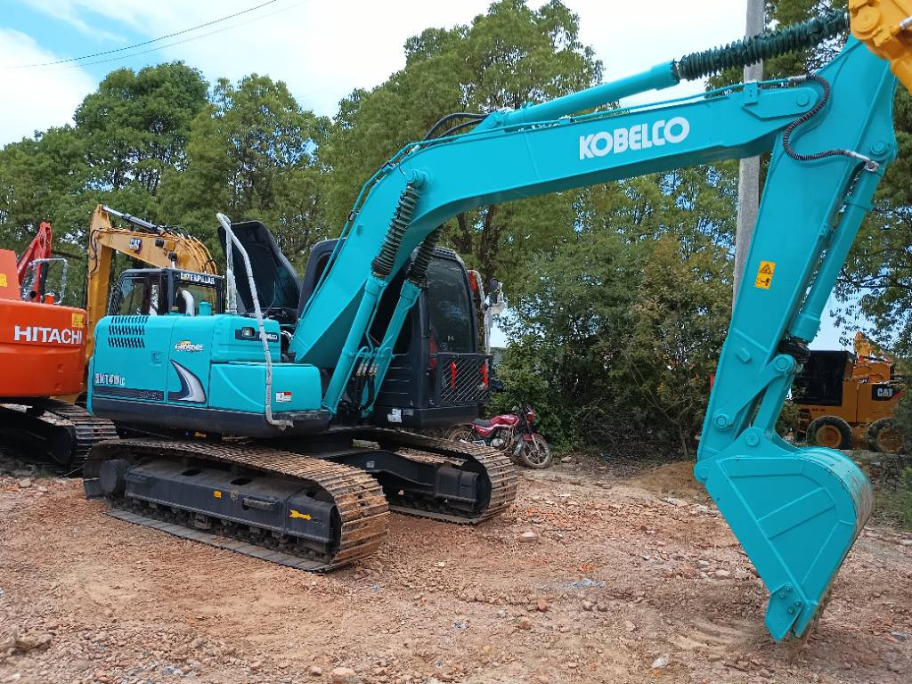 KOBELCO SK140 - 履带式挖掘机:图2 KOBELCO SK140 - 履带式挖掘机:图2