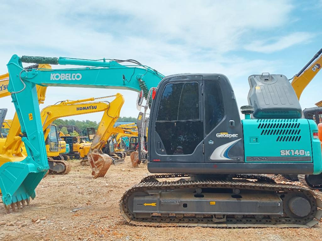 KOBELCO SK140 - 履带式挖掘机:图3 KOBELCO SK140 - 履带式挖掘机:图3