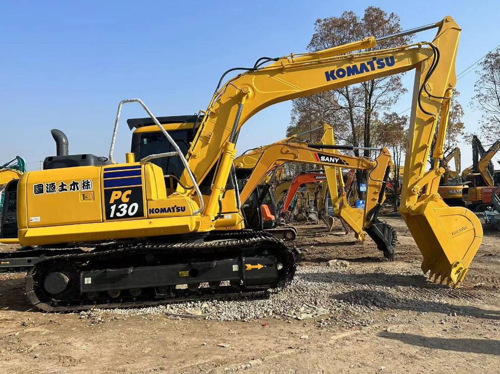 KOMATSU PC 130-8 - 履带式挖掘机:图1 KOMATSU PC 130-8 - 履带式挖掘机:图1