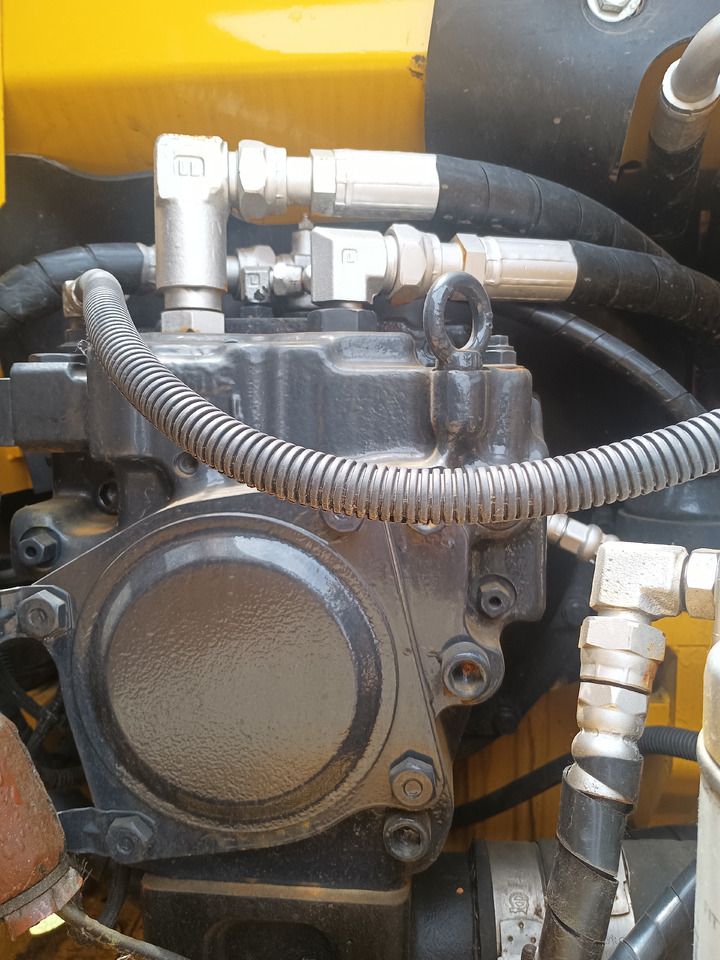 KOMATSU PC120 - 履带式挖掘机:图2 KOMATSU PC120 - 履带式挖掘机:图2