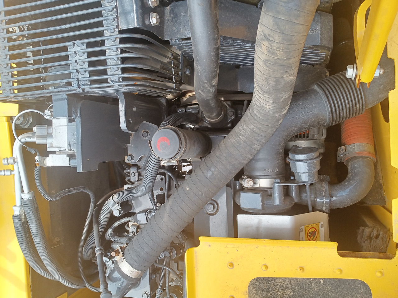KOMATSU PC120 - 履带式挖掘机:图4 KOMATSU PC120 - 履带式挖掘机:图4