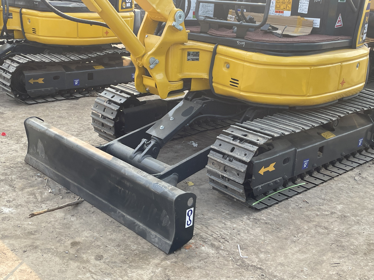 KOMATSU PC30MR-3 - 小型挖掘机:图5 KOMATSU PC30MR-3 - 小型挖掘机:图5