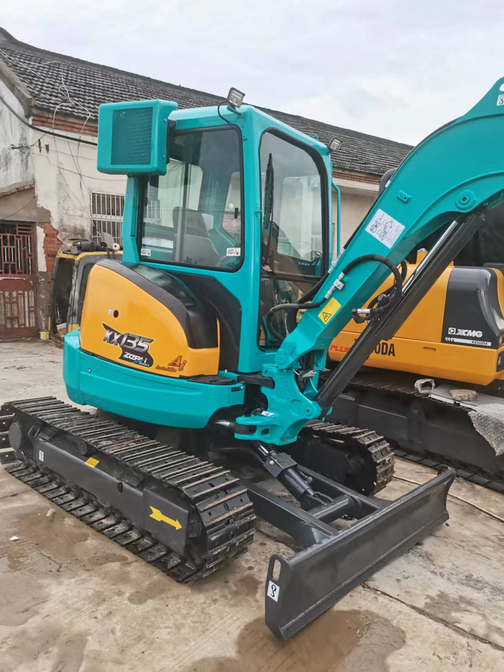 KUBOTA KX135 - 履带式挖掘机:图3 KUBOTA KX135 - 履带式挖掘机:图3
