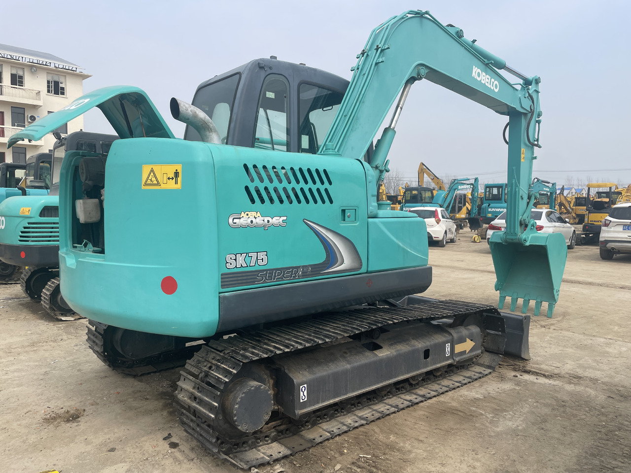 Kobelco SK 75 - 履带式挖掘机:图1 Kobelco SK 75 - 履带式挖掘机:图1