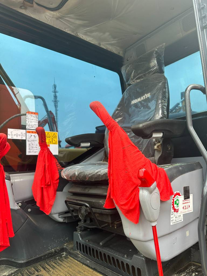 Komatsu PC 130  - 小型挖掘机:图3 Komatsu PC 130  - 小型挖掘机:图3