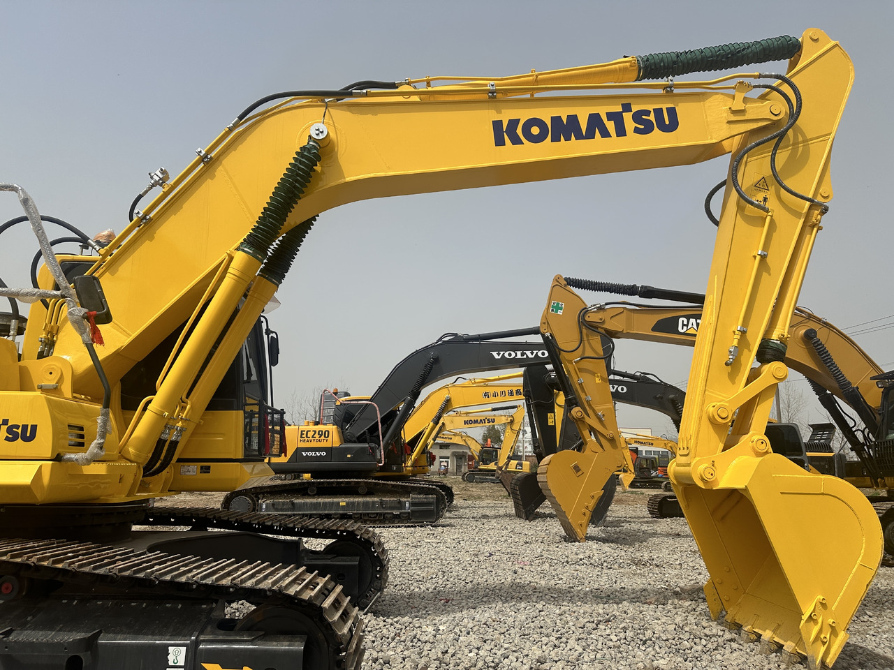 Komatsu PC 240 LC-8 - 履带式挖掘机:图3 Komatsu PC 240 LC-8 - 履带式挖掘机:图3