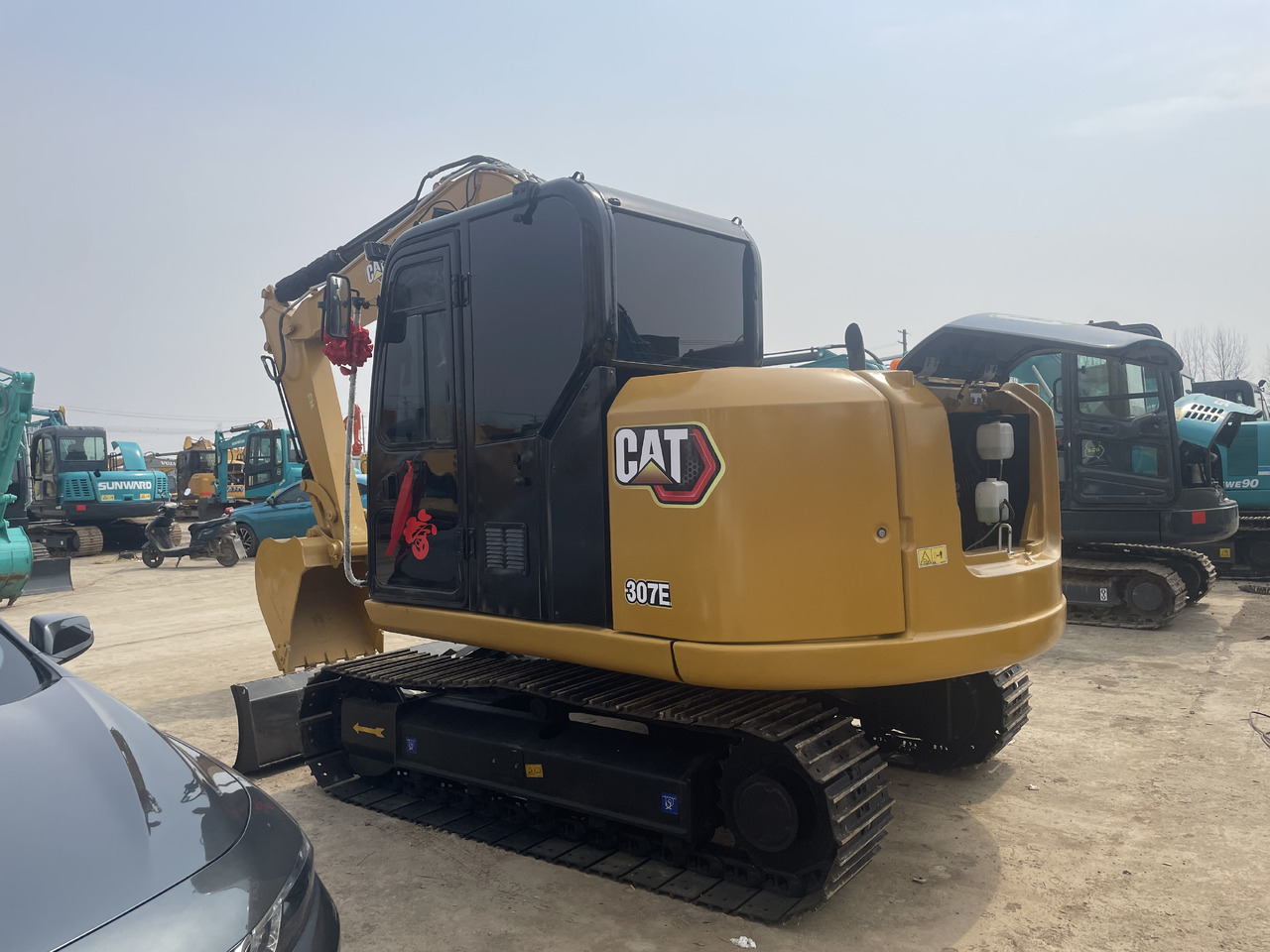 Mini excavator CAT 307 - 履带式挖掘机:图1 Mini excavator CAT 307 - 履带式挖掘机:图1