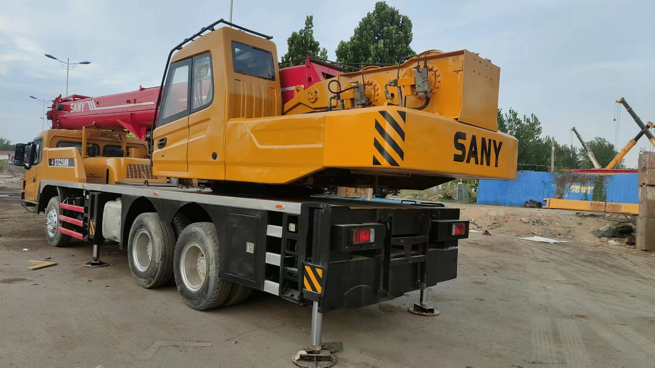 SANY STC250H - 移动式起重机:图5 SANY STC250H - 移动式起重机:图5