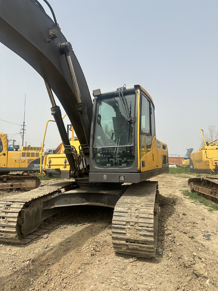 VOLVO EC220D - 履带式挖掘机:图2 VOLVO EC220D - 履带式挖掘机:图2