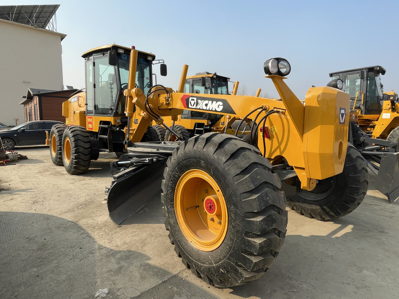 XCMG GR2153 - 平路机:图1 XCMG GR2153 - 平路机:图1