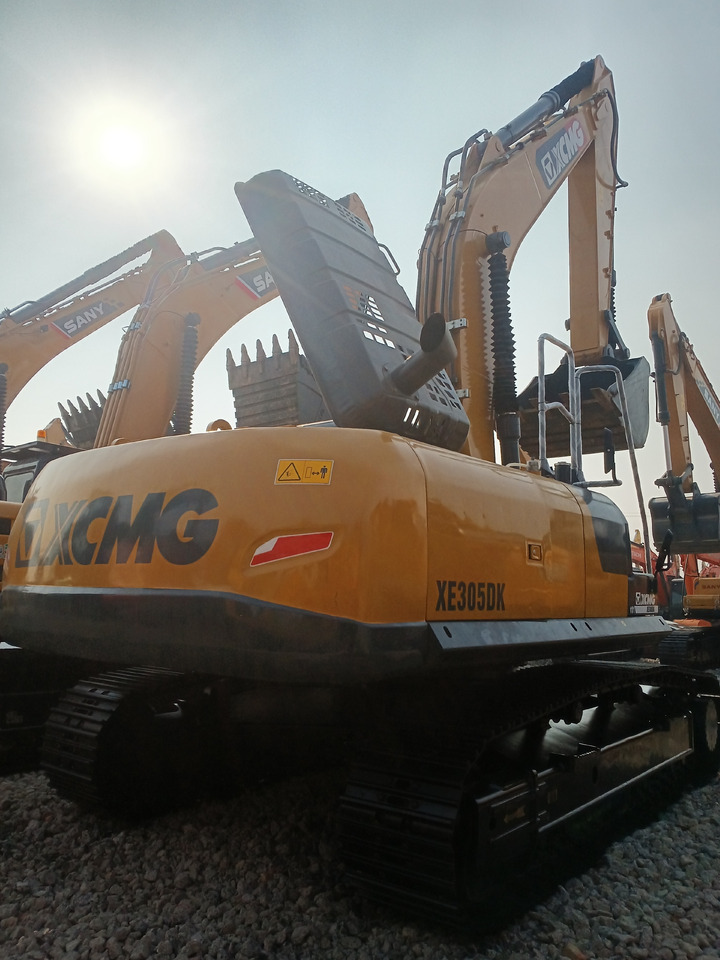 XCMG XE 305DK - 履带式挖掘机:图3 XCMG XE 305DK - 履带式挖掘机:图3