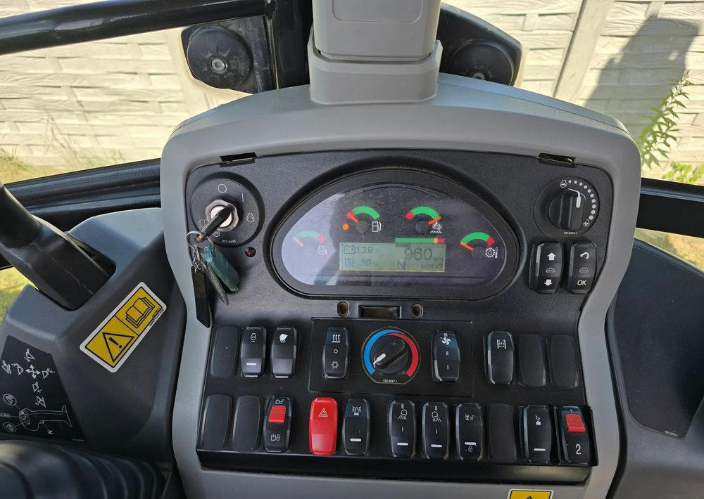 Caterpillar - 反铲装载机:图4 Caterpillar - 反铲装载机:图4