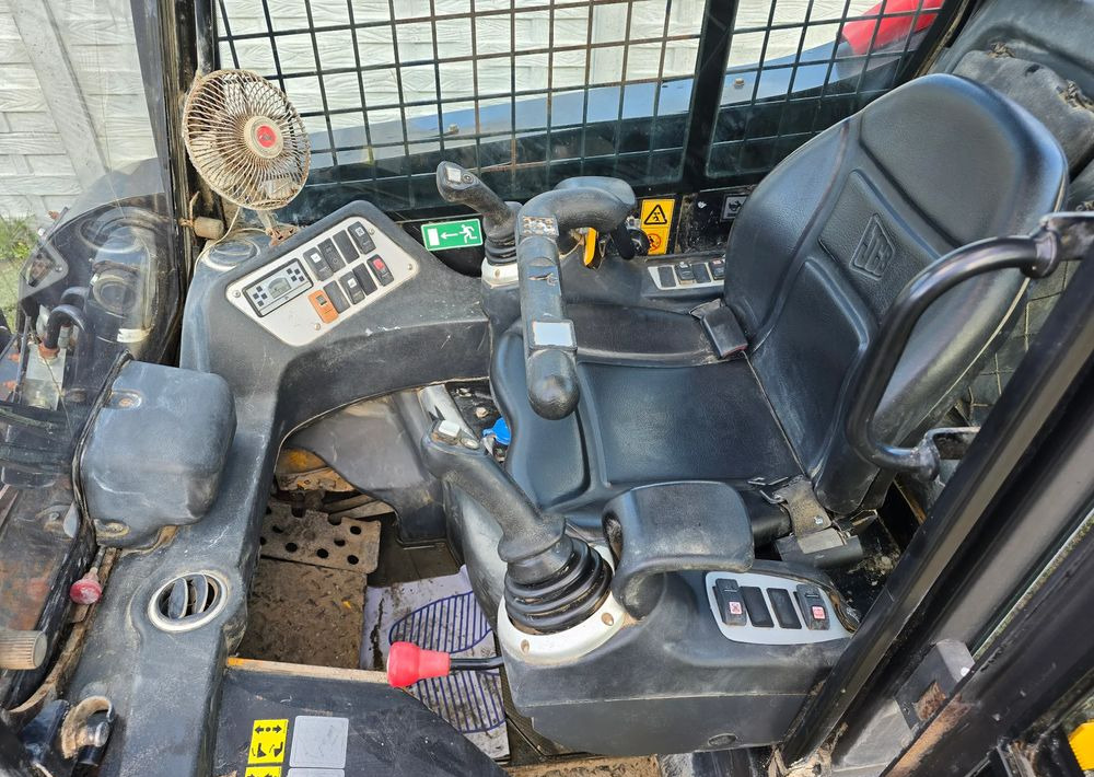 JCB - 滑移装载机:图3 JCB - 滑移装载机:图3