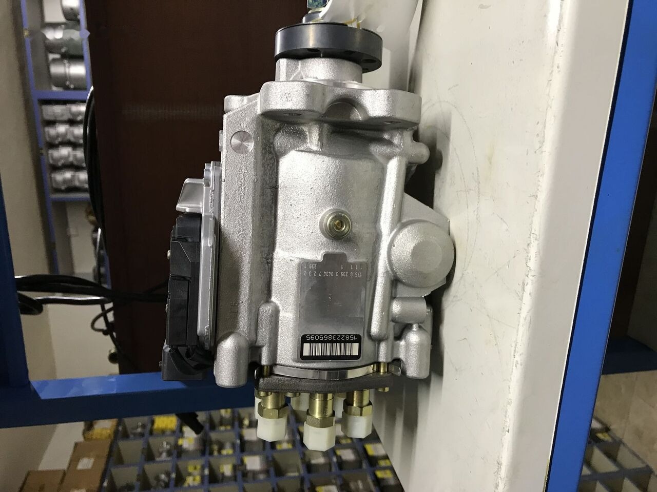 Bosch 2018 51965010612 MAN - 燃料泵 适用于 卡车:图3 Bosch 2018 51965010612 MAN - 燃料泵 适用于 卡车:图3