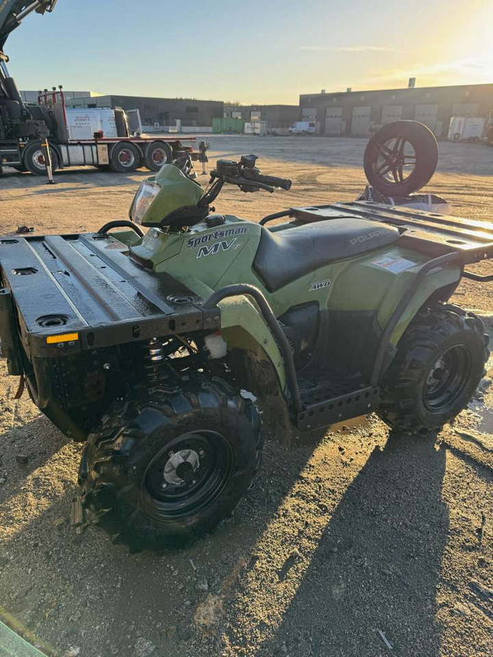 2004 ATV Polaris SPORTSMAN MV 700 HK (Kun kjørt 144 timer) - 摩托车拖车:图1 2004 ATV Polaris SPORTSMAN MV 700 HK (Kun kjørt 144 timer) - 摩托车拖车:图1