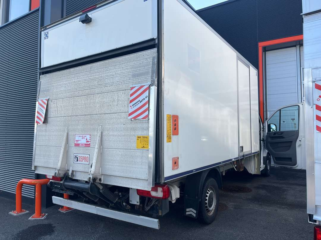 2018 Volkswagen Crafter - 8 paller - 厢式货车:图2 2018 Volkswagen Crafter - 8 paller - 厢式货车:图2