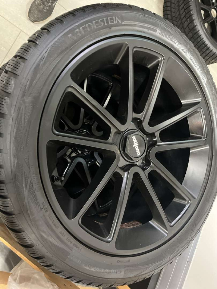 Eksklusive dekk og felger til Mercedes G-Class (G-Wagon) - 工具/ 设备:图1 Eksklusive dekk og felger til Mercedes G-Class (G-Wagon) - 工具/ 设备:图1
