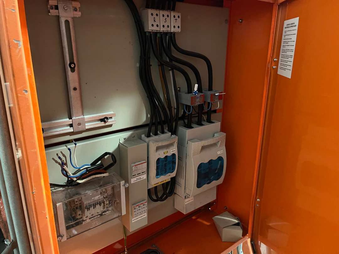 Holte strømskap 230 V - 工具/ 设备:图2 Holte strømskap 230 V - 工具/ 设备:图2