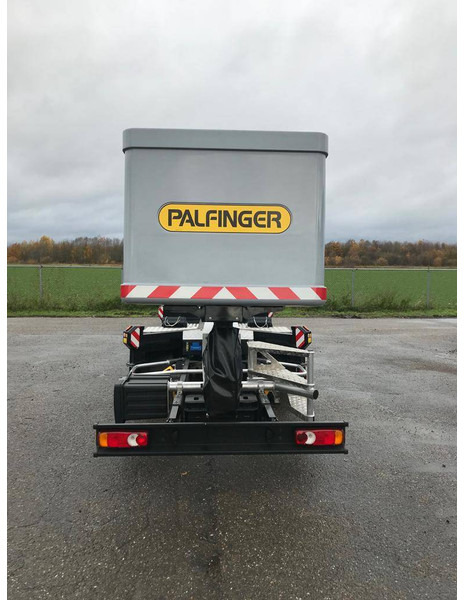 新的 车载空中平台 Palfinger P 200 T X E (closed basket)：图20