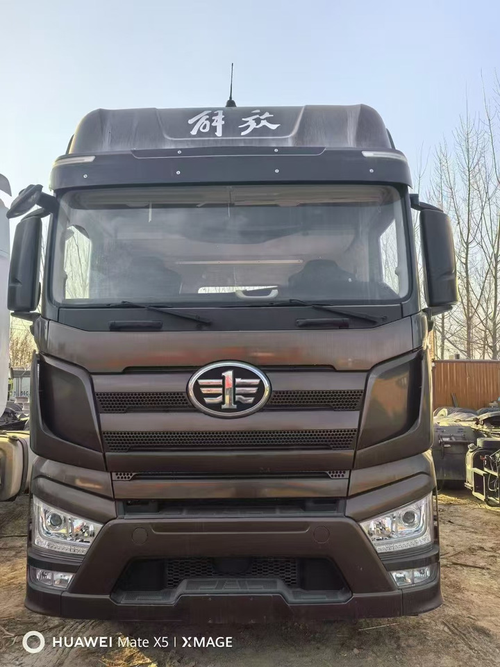 FAW J7 - 牵引车:图3 FAW J7 - 牵引车:图3