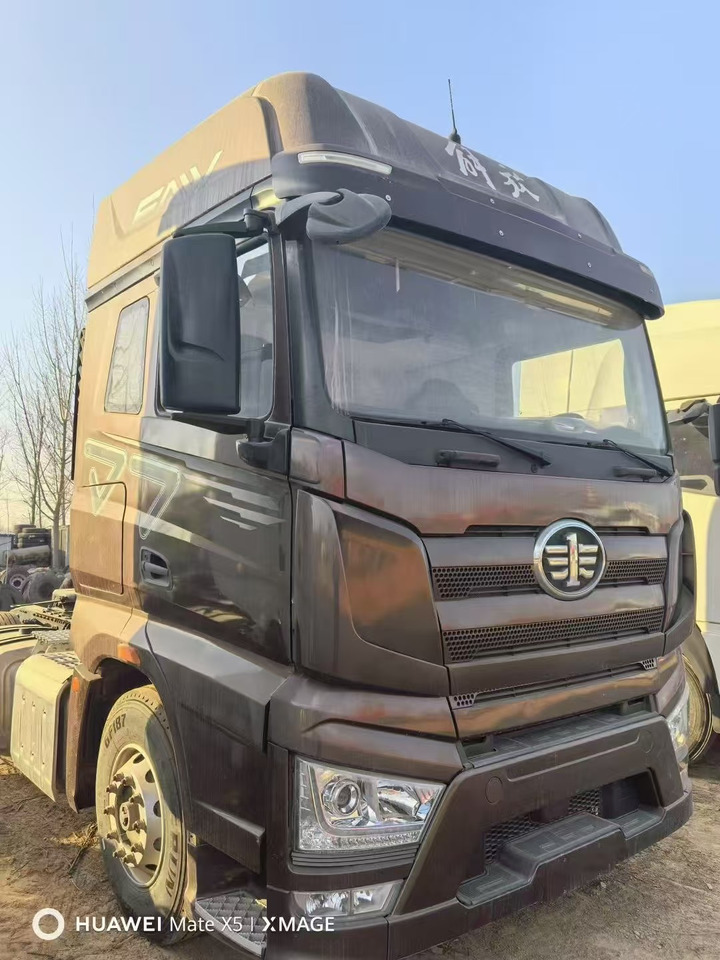 FAW J7 - 牵引车:图2 FAW J7 - 牵引车:图2