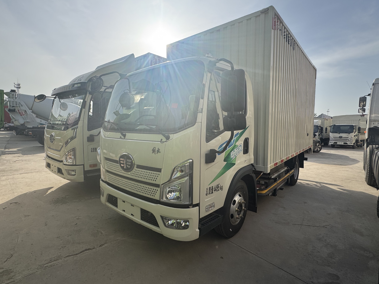 FAW - 厢式卡车:图2 FAW - 厢式卡车:图2