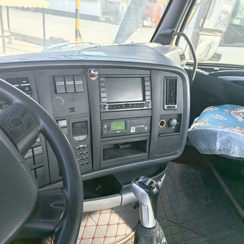 HOWO - 牵引车:图4 HOWO - 牵引车:图4