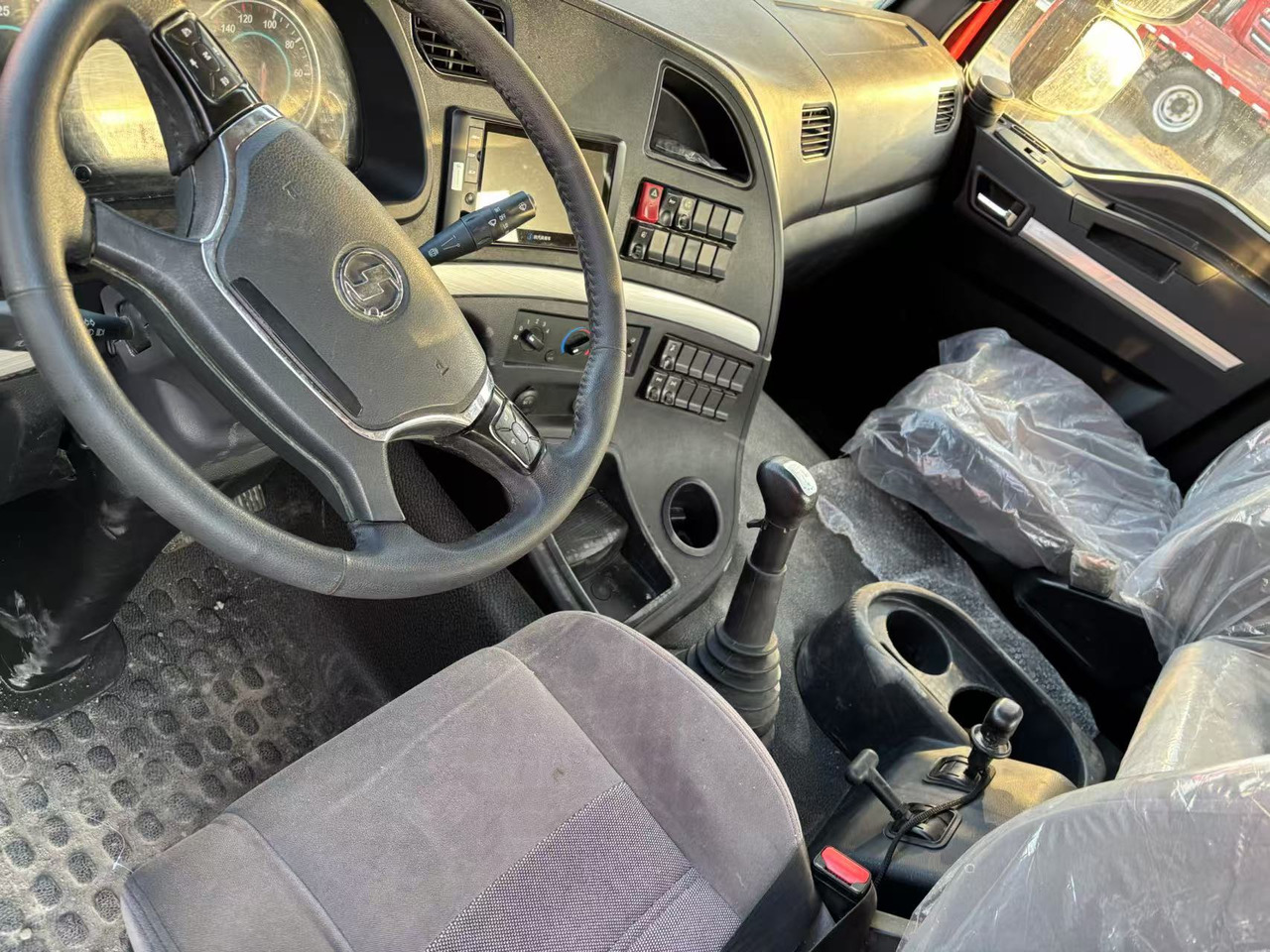 SHACMAN - 牵引车:图4 SHACMAN - 牵引车:图4