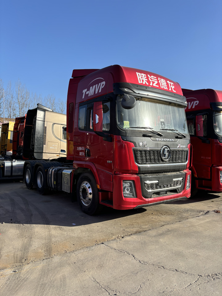 SHACMAN - 牵引车:图1 SHACMAN - 牵引车:图1