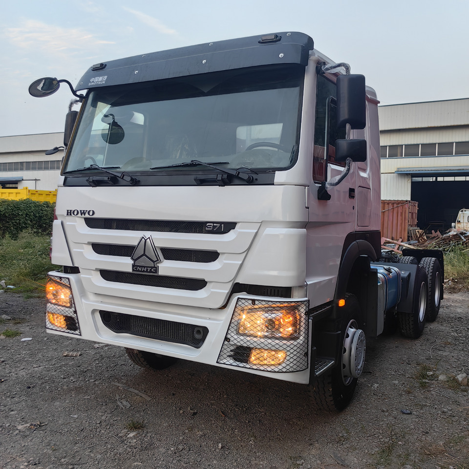 SINOTRUCK HOWO - 牵引车:图2 SINOTRUCK HOWO - 牵引车:图2
