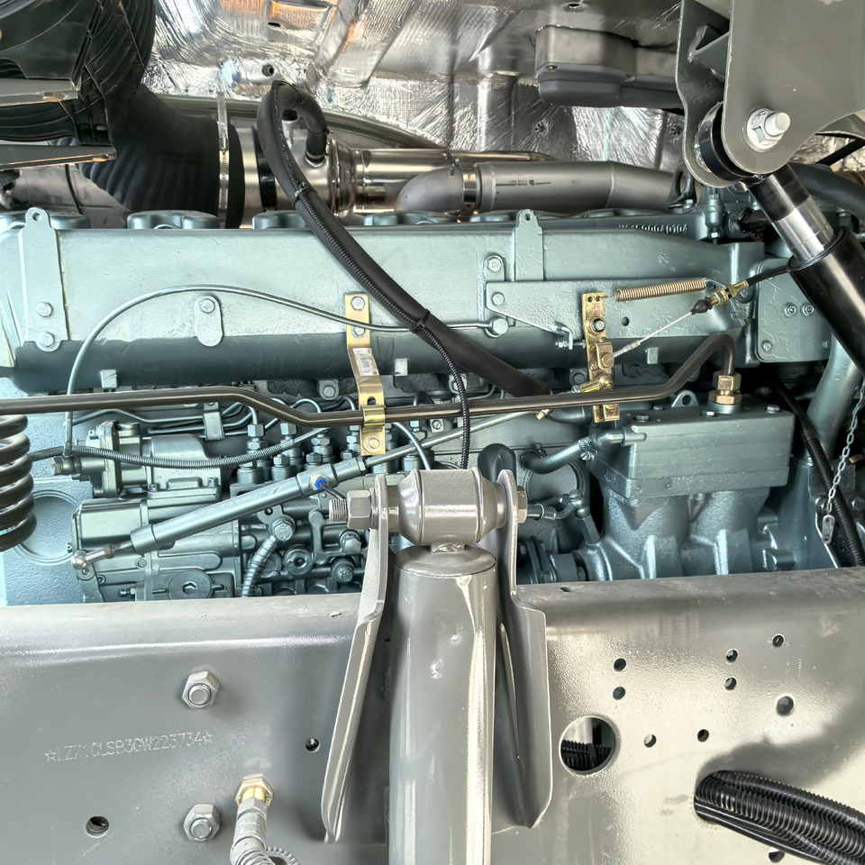 SINOTRUCK HOWO - 牵引车:图3 SINOTRUCK HOWO - 牵引车:图3