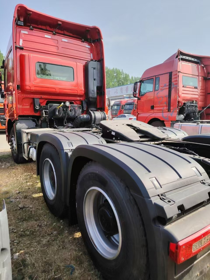 SINOTRUCK HOWO - 牵引车:图5 SINOTRUCK HOWO - 牵引车:图5
