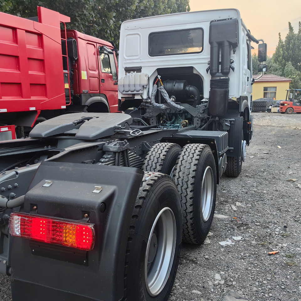 SINOTRUCK HOWO - 牵引车:图4 SINOTRUCK HOWO - 牵引车:图4