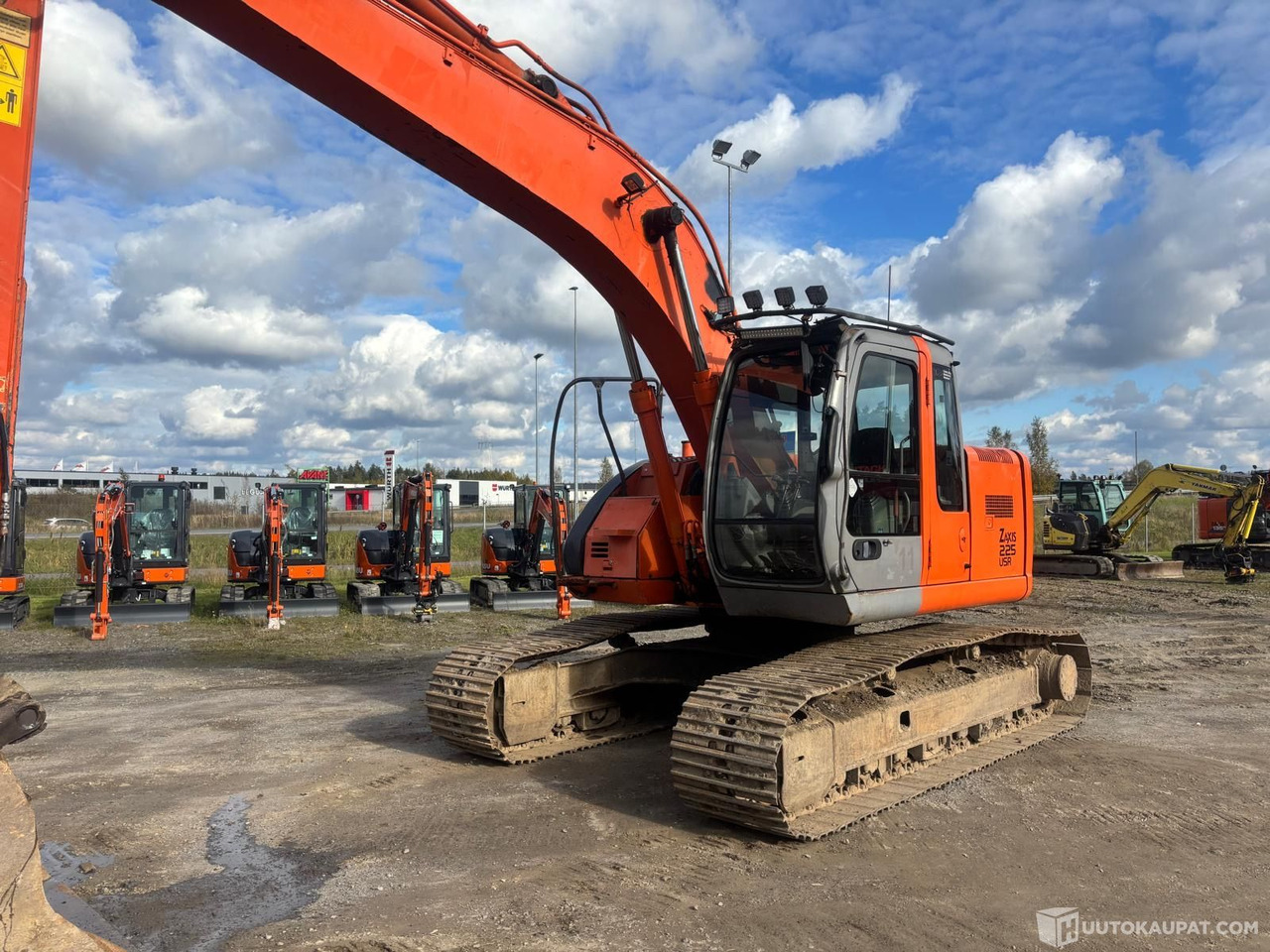 Hitachi ZX 225 USR lc kaivinkone, Lieto - 履带式挖掘机:图4 Hitachi ZX 225 USR lc kaivinkone, Lieto - 履带式挖掘机:图4