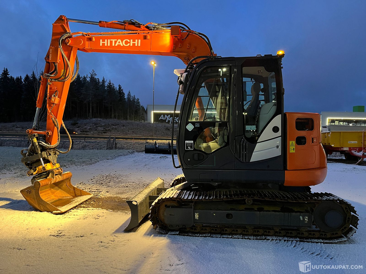 Hitachi ZX85US-5, vm. 2014, 3 kauhaa, Pirkkala - 小型挖掘机:图2 Hitachi ZX85US-5, vm. 2014, 3 kauhaa, Pirkkala - 小型挖掘机:图2