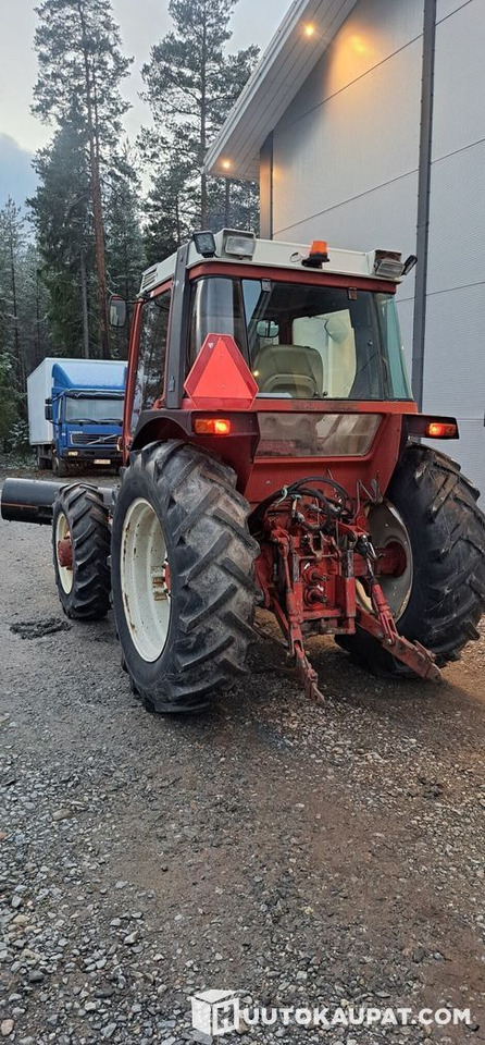 International 585XL, 1985, Diesel, 6 147 h Traktori, Kruunupyy - 拖拉机:图4 International 585XL, 1985, Diesel, 6 147 h Traktori, Kruunupyy - 拖拉机:图4