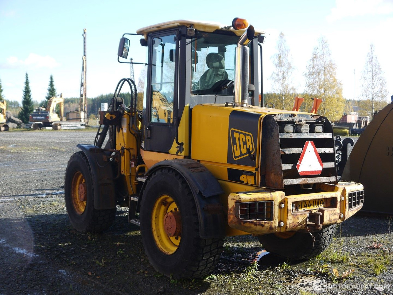 JCB 411, 2011 Pyöräkuormaaja, Humppila - 轮式装载机:图3 JCB 411, 2011 Pyöräkuormaaja, Humppila - 轮式装载机:图3